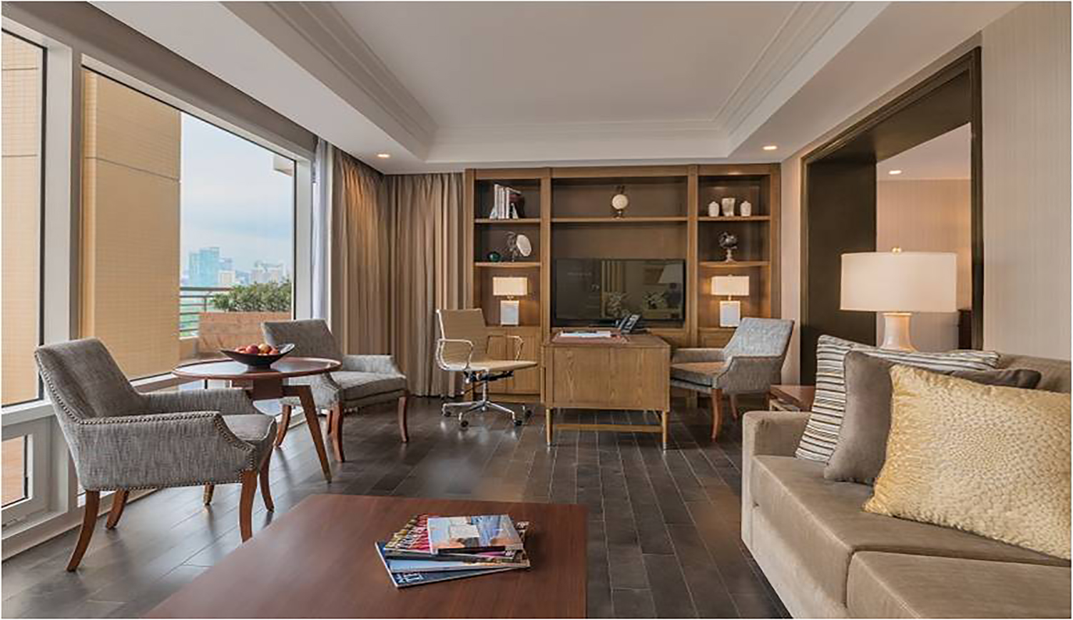 5 STAR HOTEL AND RESIDENCES
